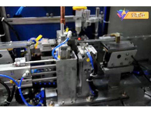 為什么要的發(fā)展全自動中頻點焊機和自動輸送機